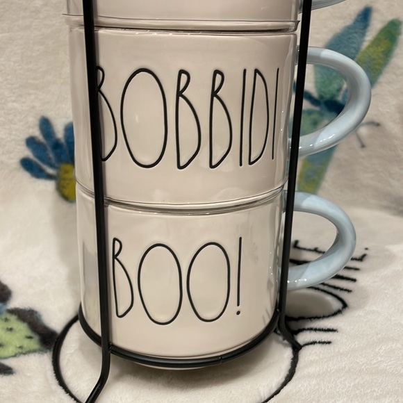 Rae Dunn Disney’s Cinderella double sided mug stacker - Picture 3 of 7